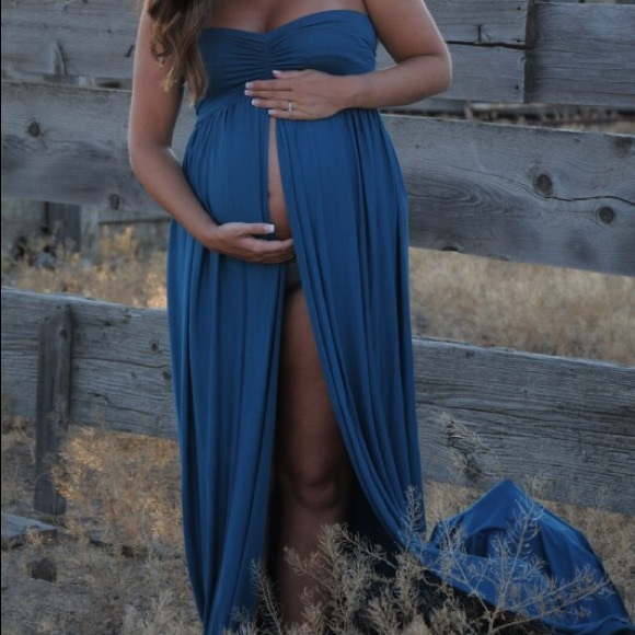 Dresses & Skirts - Beautiful teal maternity dress!!